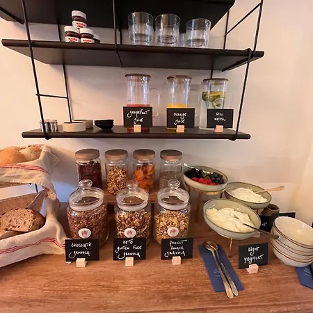 Bed and Breakfast Achilles 4*