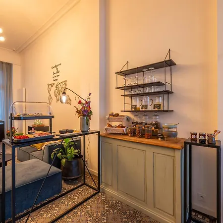 Achilles Bed and Breakfast 4*