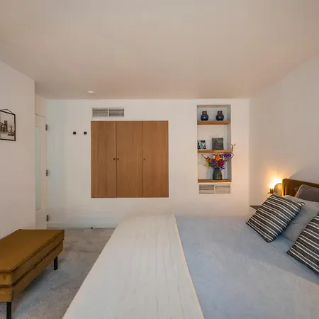 Achilles Nocleg ze śniadaniem