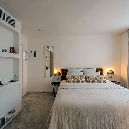 Bed & Breakfast Achilles 4*