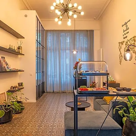 Achilles Bed & Breakfast 4*